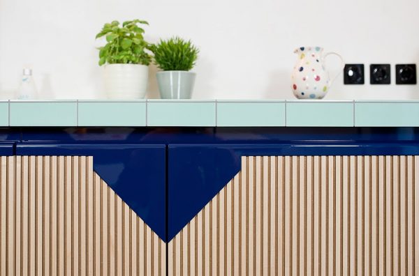 Küchenfronten blau Hochglanz lackiert 